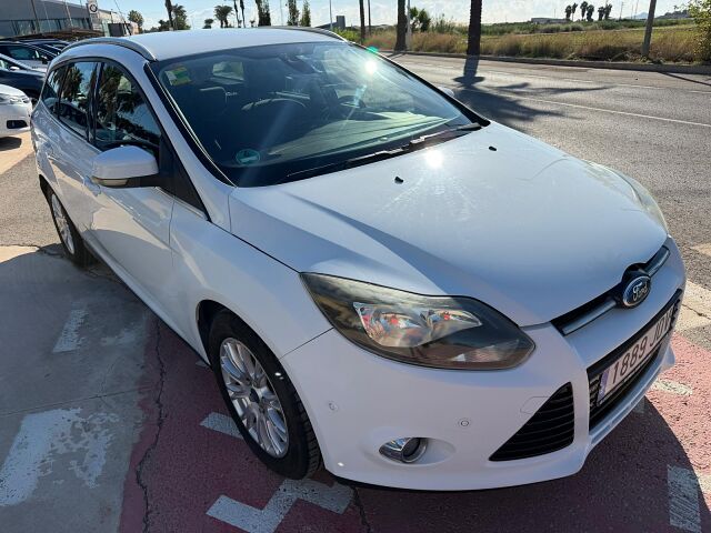 FORD FOCUS TITANIUM ESTATE 2.0 TDCI AUTO SPANISH LHD IN SPAIN 62000 MILES SUPERB 2011